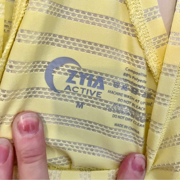 Zyia Nimbus Split Back Tank Yellow - Picture 8 of 9